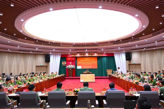 Bộ trưởng Lương Tam Quang chủ trì hội thảo về an ninh quốc gia và bảo vệ an ninh quốc gia trong kỷ nguyên phát triển mới