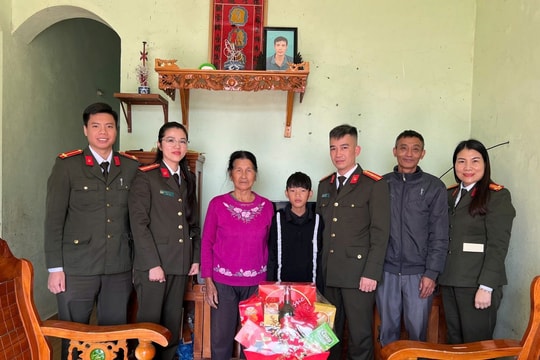 Hội Phụ nữ Phòng An ninh kinh tế, Công an tỉnh Quảng Ninh: Lan tỏa nhân văn qua chương trình “Mẹ đỡ đầu”
