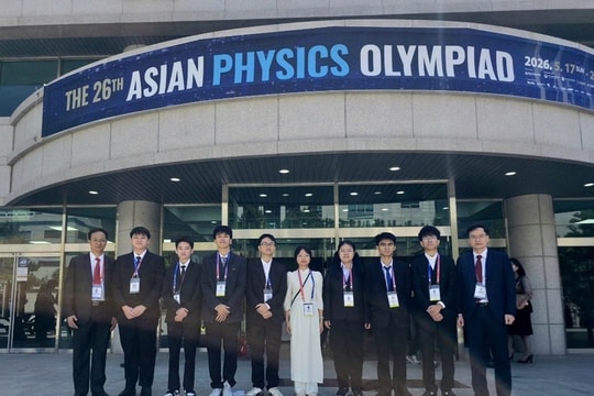 Vietnam ranks among Top 8 teams at 26th Asian Physics Olympiad