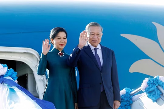 Party General Secretary, State President arrives in Bangkok, continuing official visit to Thailand