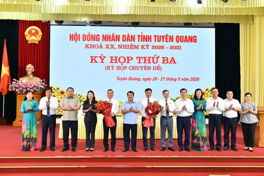 Ông Đỗ Anh Tuấn và Đỗ Hùng Đức được bầu giữ chức Phó Chủ tịch UBND tỉnh Tuyên Quang