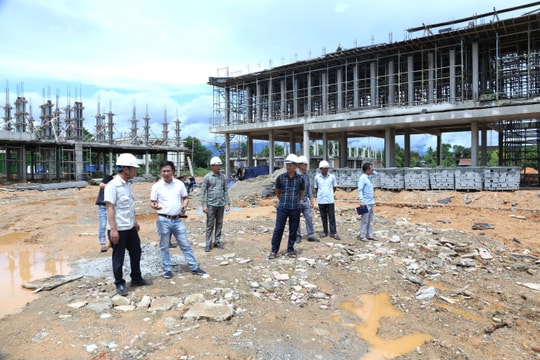 Khắc phục khó khăn đẩy nhanh tiến độ sớm đưa các dự án trường học nội trú về đích