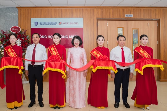 Agribank đồng hành cùng Học viện Ngân hàng kiến tạo phòng học thông minh