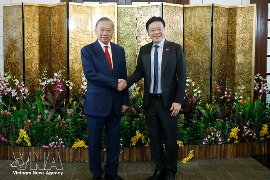 Vietnamese, Singaporean leaders agree to further deepen Comprehensive Strategic Partnership