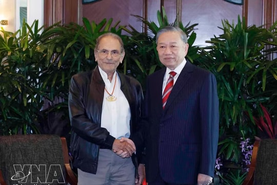 Top Vietnamese leader meets Timor Leste President in Singapore