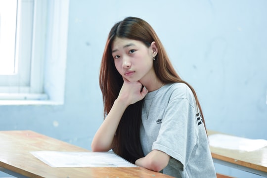 Đề thi Ngữ văn vào lớp 10 tại Hà Nội bàn về "sự kết nối với cuộc sống xung quanh"