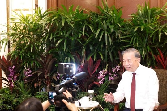 Vietnam maintains good relations with major powers: Top leader