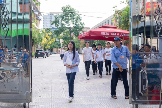 Gợi ý đáp án đề thi môn Ngoại ngữ lớp 10 của Hà Nội năm 2026
