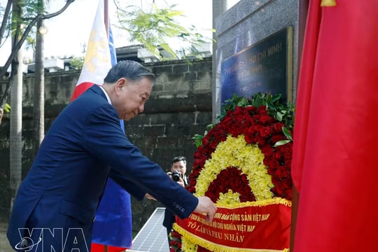 Top Vietnamese leader pays tribute to President Ho Chi Minh in Manila