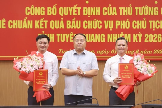 Công bố Quyết định của Thủ tướng Chính phủ phê chuẩn kết quả bầu Phó Chủ tịch UBND tỉnh Tuyên Quang