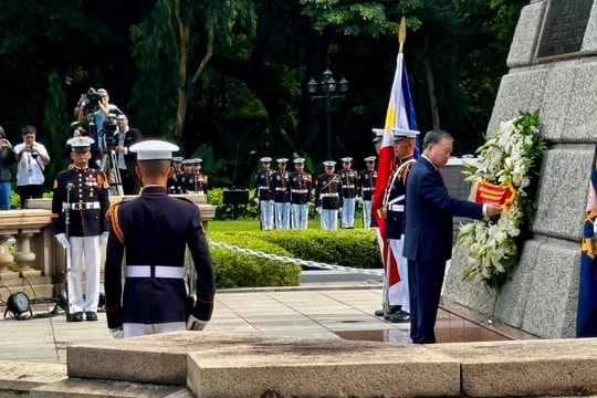 Top Vietnamese leader pays tribute to Philippine national hero Jose Rizal