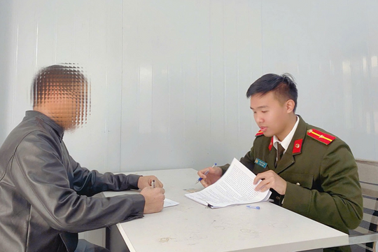 Xử phạt trường hợp chia sẻ, đăng tải thông tin sai sự thật, xúc phạm lực lượng Cảnh sát giao thông trên môi trường mạng