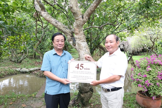Nông dân Vĩnh Long chuyển sản xuất nông nghiệp sang làm kinh tế nông nghiệp