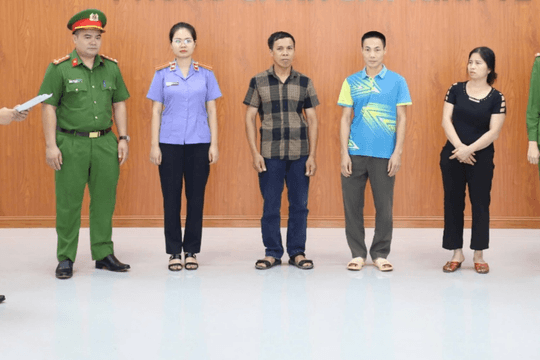 Bắc Ninh: Khởi tố 3 đối tượng dùng hóa chất sản xuất gần 1.000 tấn giá đỗ