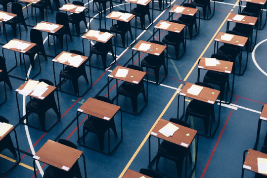 Từ SAT đến gaokao: Thế giới tuyển sinh đại học ra sao?