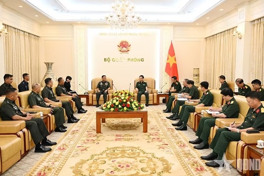 Vietnam, Philippines move to implement newly signed defence cooperation memorandum