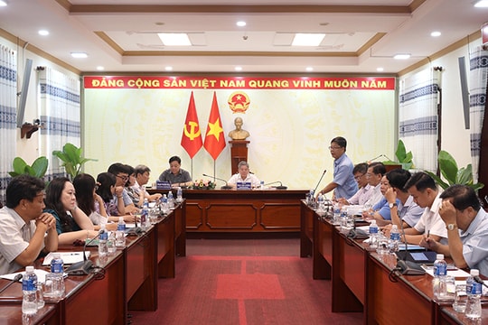 Ứng dụng công cụ phân tích dữ liệu hỗ trợ đại biểu