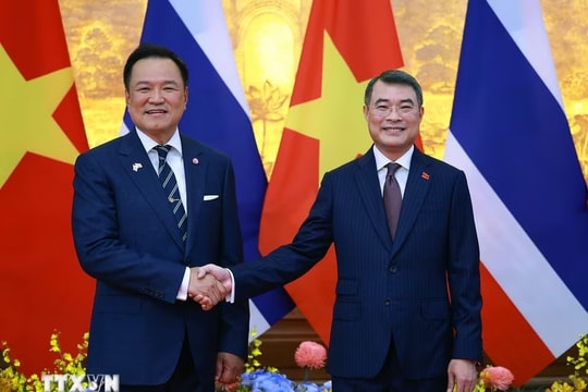 Thủ tướng Thái Lan thăm chính thức Việt Nam