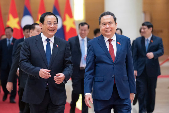 Việt Nam luôn kề vai sát cánh, ủng hộ công cuộc đổi mới của Lào