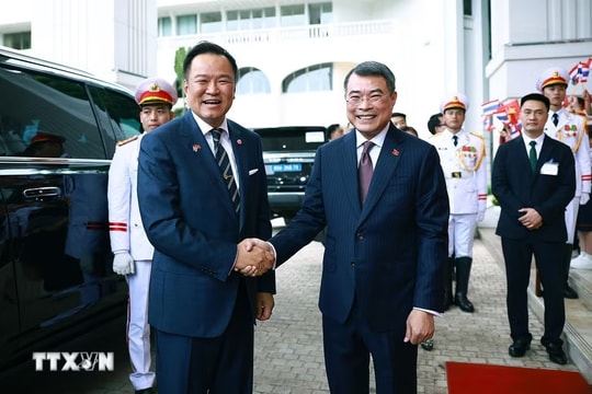 Thủ tướng Lê Minh Hưng chủ trì lễ đón chính thức Thủ tướng Thái Lan