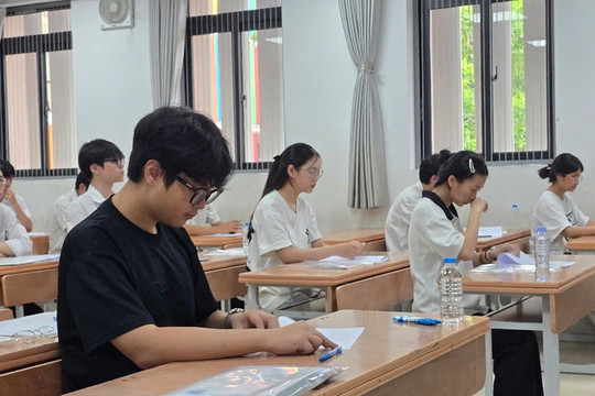 Bộ GD-ĐT đang kiểm tra, làm rõ điểm thi môn Toán ở Tuyên Quang