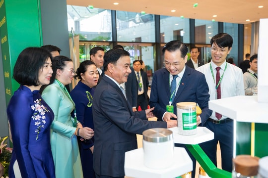Vinachem mang giải pháp xanh, công nghệ số đến Đại hội Đại biểu toàn quốc Hội Nông dân Việt Nam
