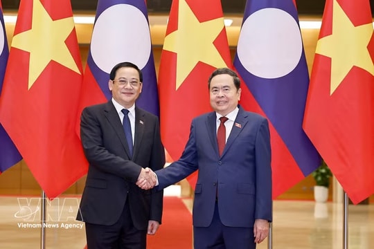 Vietnam, Laos push forward delivery of cooperation agreements