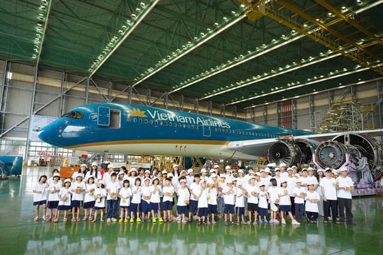 Vietnam Airlines cùng đối tác đưa 100 em nhỏ có hoàn cảnh đặc biệt tham gia “Chuyến đi mơ ước 2026”
