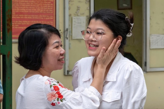 Những hình ảnh đáng nhớ trong ngày thi đầu tốt nghiệp THPT 2026