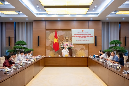 Họp Ban Chỉ đạo về phát triển khoa học, công nghệ, đổi mới sáng tạo và chuyển đổi số