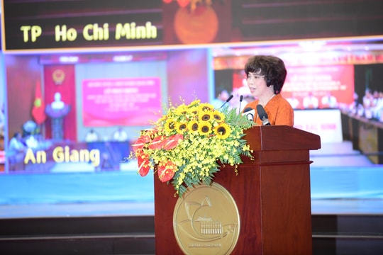 Anh hùng Lao động Thái Hương: Tăng trưởng hai con số phải được xây dựng trên nền tảng sức khỏe nhân dân