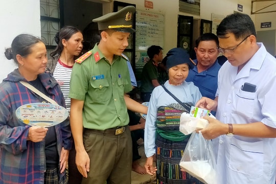 Mang yêu thương đến Tam Thanh từ trái tim người chiến sĩ An ninh