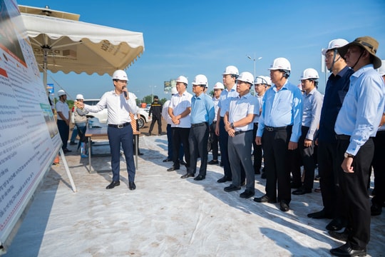 Bộ trưởng Bộ Xây dựng đánh giá cao mô hình chuyển đổi số và đào tạo thực chiến của Đèo Cả
