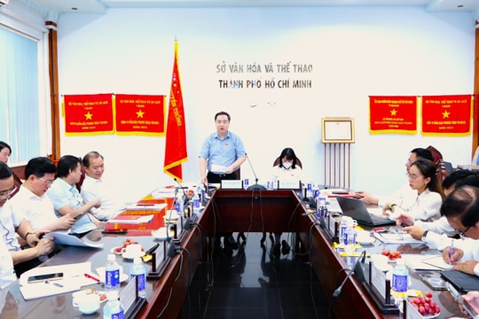 Ủy ban Văn Hóa và Xã hội khảo sát hoạt động xuất bản tại Sở Văn Hóa và Thể thao TP. Hồ Chí Minh