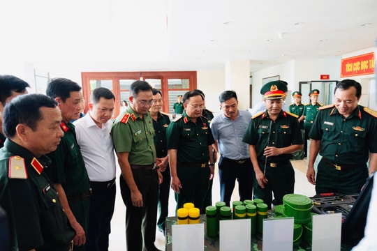 Đoàn khảo sát của Ủy ban Quốc phòng, An ninh và Đối ngoại làm việc với Binh chủng Hóa học, Bộ Quốc phòng
