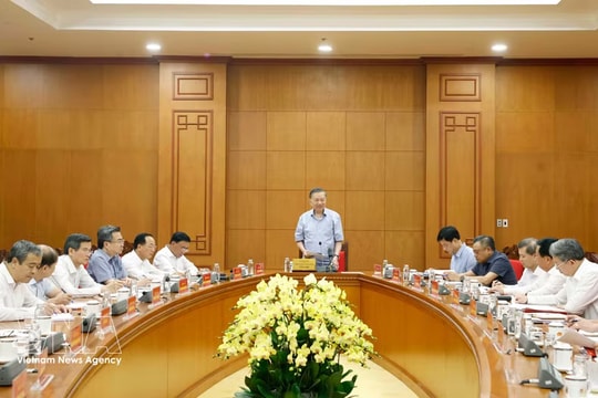 Top leader calls for modernising Party ideological work amid digital transformation
