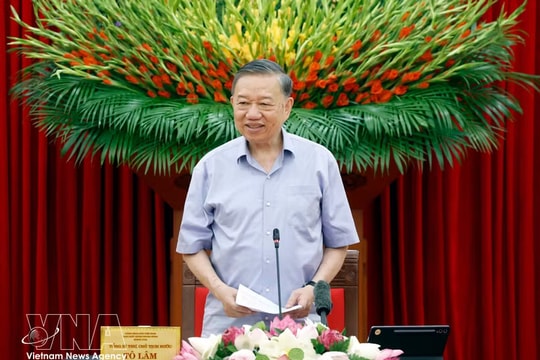 Top leader urges education sector to make fundamental shift in mindset