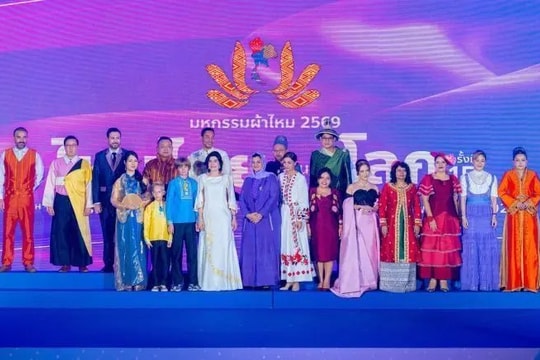 15th Thai Silk Festival showcases Thai craftsmanship