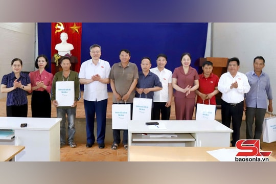 Đoàn ĐBQH tỉnh Sơn La khảo sát thực hiện chính sách, pháp luật đất đai đối với đồng bào dân tộc thiểu số
