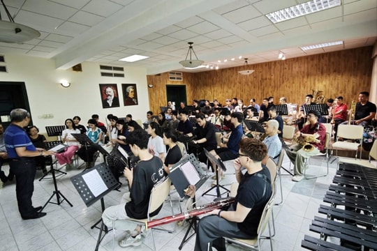 Gần 100 nghệ sĩ hội ngộ trong hòa nhạc kèn quy mô lớn