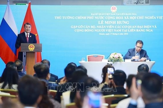 Thủ tướng Chính phủ Lê Minh Hưng gặp gỡ cộng đồng người Việt Nam tại Nga