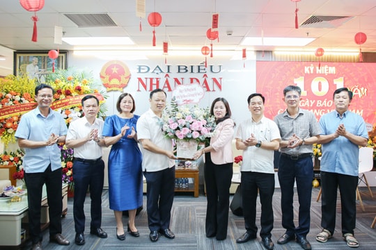 Các cơ quan của Quốc hội, Văn phòng Quốc hội chúc mừng Báo Đại biểu Nhân dân