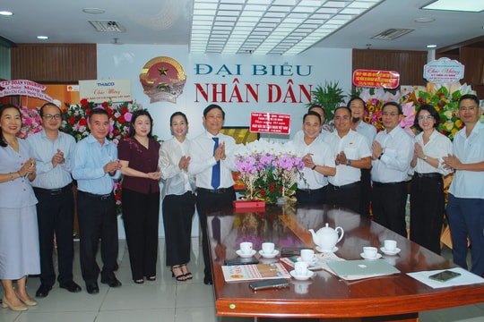 Chủ tịch HĐND TP. Hồ Chí Minh chúc mừng Báo Đại biểu Nhân dân nhân Ngày Báo chí Cách mạng Việt Nam