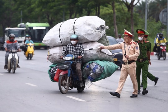CSGT ra quân xử lý hàng loạt xe tự chế