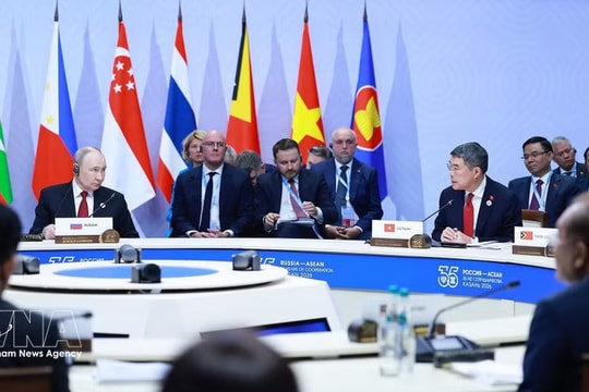 PM proposes three orientations to deepen ASEAN–Russia relations