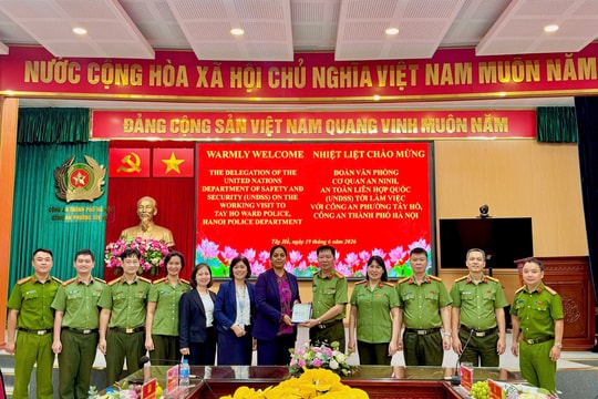 Công an phường Tây Hồ tiếp và làm việc với Đoàn Văn phòng Cơ quan An ninh, An toàn Liên hợp quốc