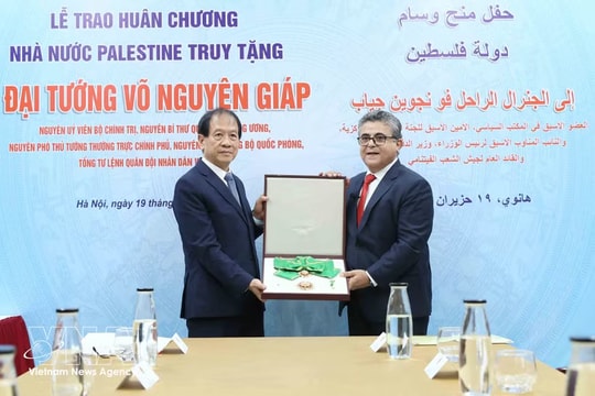 Palestine confers top state honour on General Vo Nguyen Giap