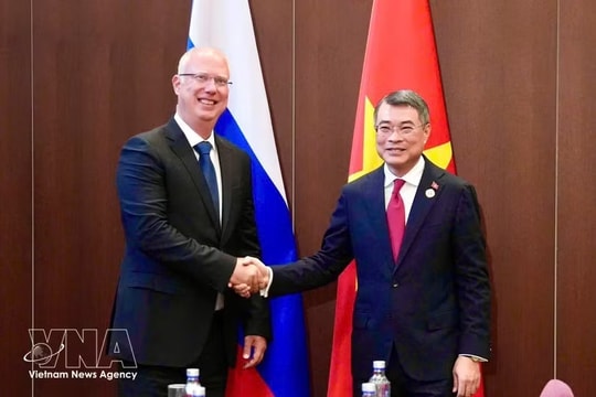 PM receives head of Russian Direct Investment Fund in Kazan