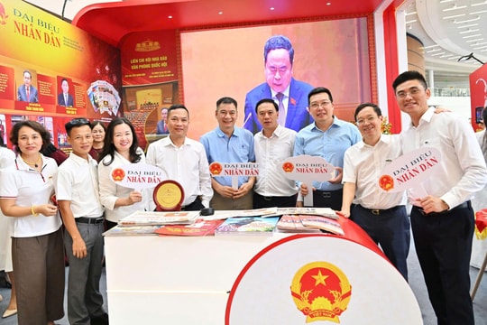 Báo chí và yêu cầu thay đổi, thích ứng