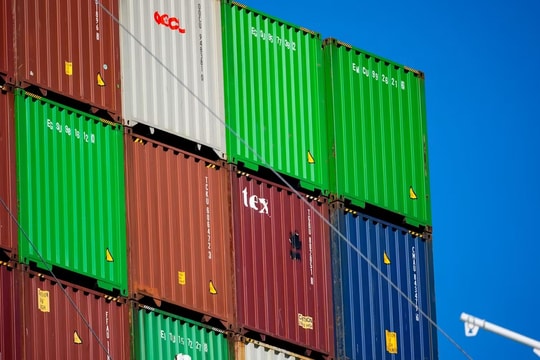 Eo biển Hormuz mở cửa trở lại và bài toán phục hồi logistics toàn cầu